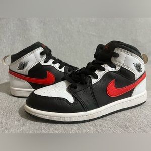 Jordan 1 Mid youth